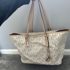 Michael Kors Logo bag